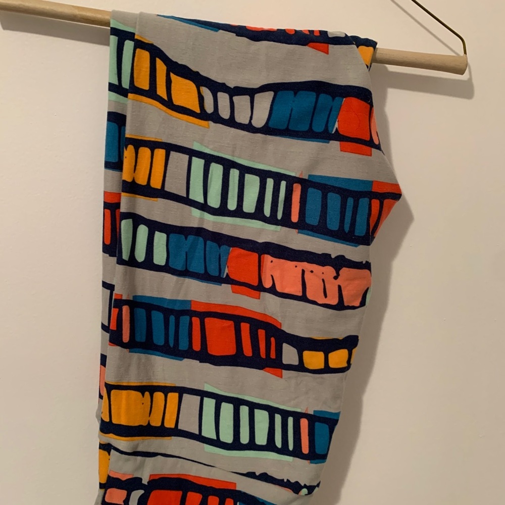 Tall n curvy Lularoe leggings